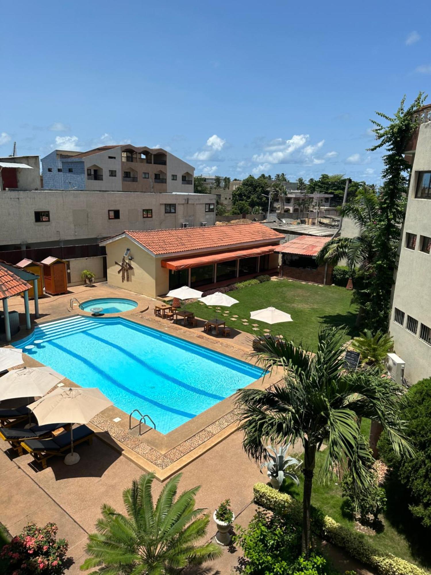 Hotel Le Pelican Lomé Exterior foto